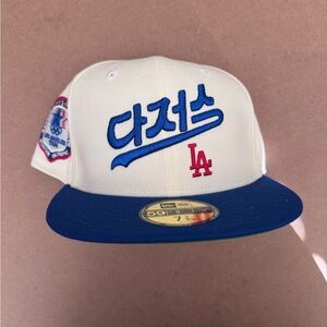 Los Angeles Dodgers Korean Script Fitted 7 3/8